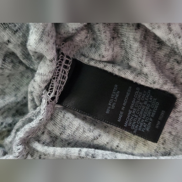 Express Size Small Gray Lightweight Skirt with Pockets - Picture 5 of 5